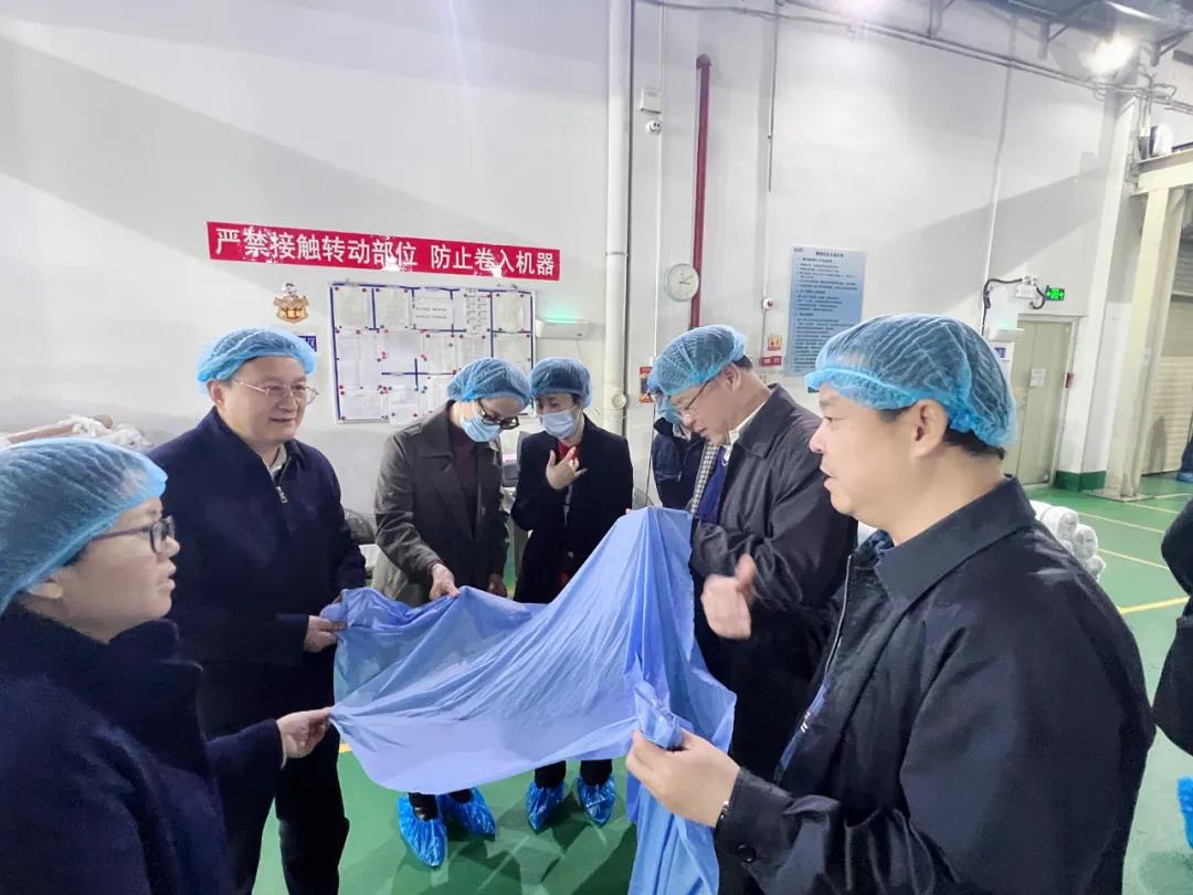 省国资委党委副书记、主任李成带队到红桃影视免费观看所属佛塑科技调研“专精特新”工作