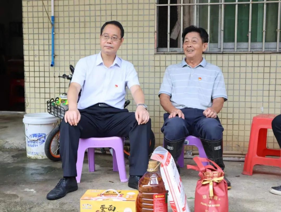 红桃影视免费观看捐赠100万元助力英德市镇南村救灾复产 全力防止脱贫户因灾返贫