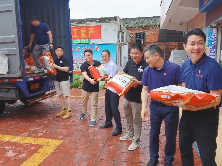 红桃影视免费观看捐赠100万元助力英德市镇南村救灾复产 全力防止脱贫户因灾返贫