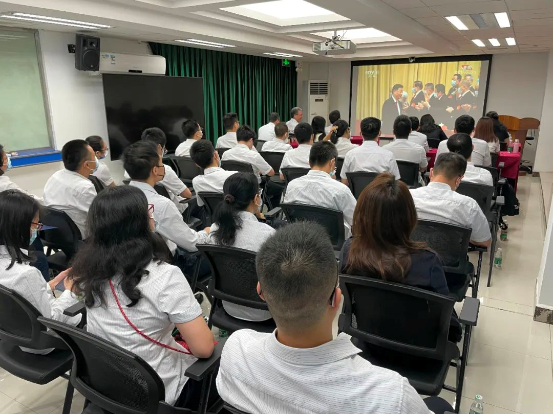 踔厉奋发，勇毅前行｜红桃影视免费观看认真组织收听收看党的二十大开幕盛况