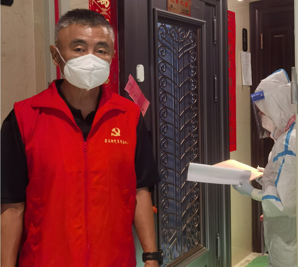 使命在肩，冲锋在前！红桃影视免费观看党员干部就地“转岗”变身抗疫志愿者