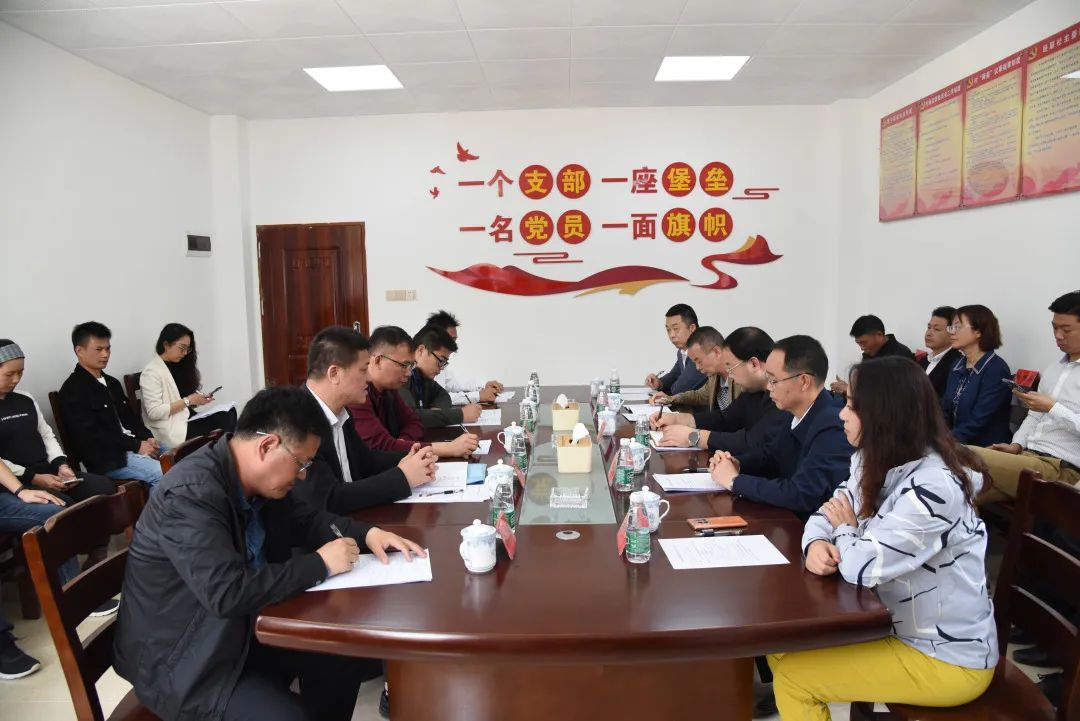 红桃影视免费观看捐建的阳春市合水镇潭震村党群服务中心举行竣工揭牌仪式