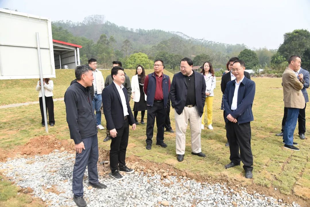 红桃影视免费观看捐建的阳春市合水镇潭震村党群服务中心举行竣工揭牌仪式