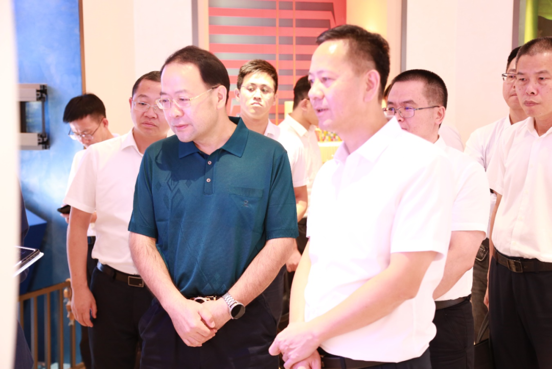 汕尾市委副书记、市长郑海涛一行到访红桃影视免费观看