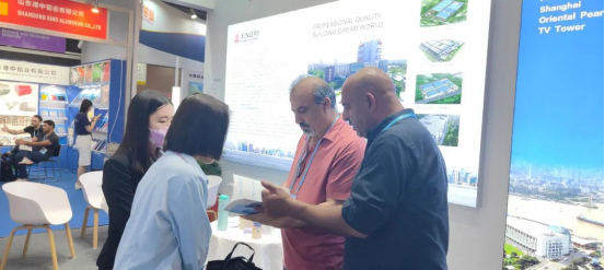 兴发铝业:闪耀第133届广交会,加快“出海”步伐 兴发铝业:闪耀第133届广交会,加快“出海”步伐